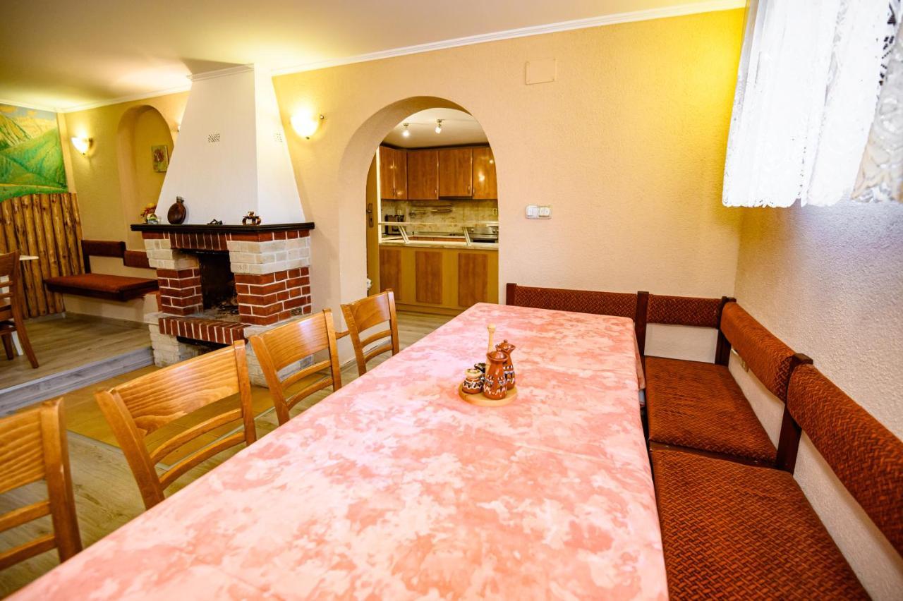 Lalev Guest House Банско Екстериор снимка